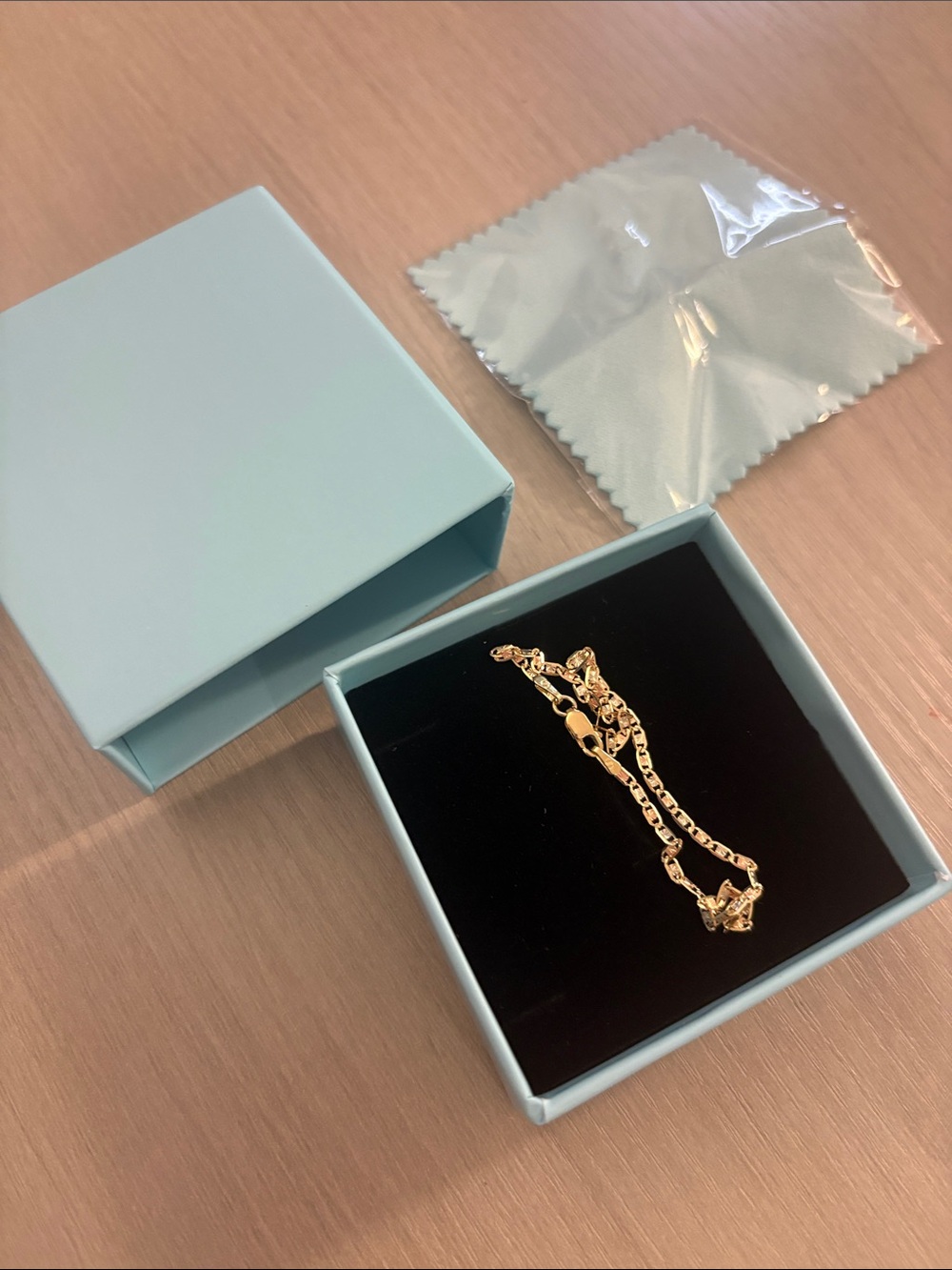 Tri-color 10 k gold diamond-cut Valentino chain bracelet/anklet